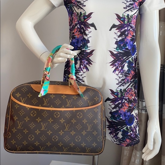 Louis Vuitton Handbags - ⭐️SOLD⭐️Louis Vuitton Deauville